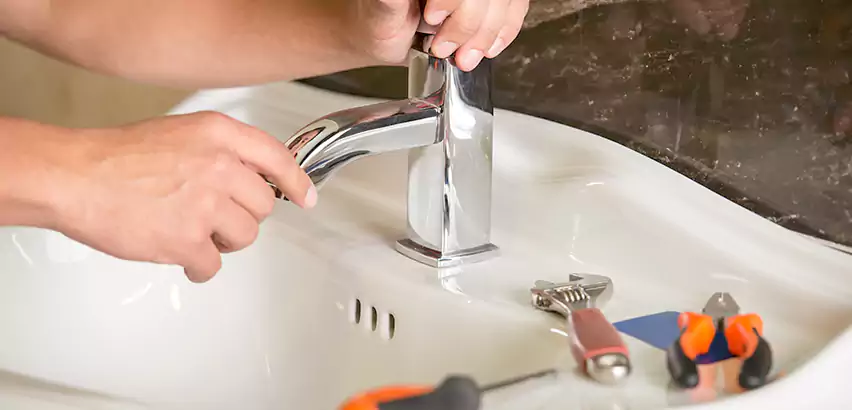 Bathtub Faucet Replacement in Des Plaines